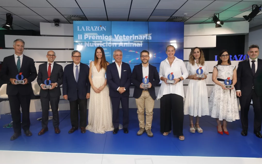 Héroes de 4 Patas recibe el Premio de la Razón