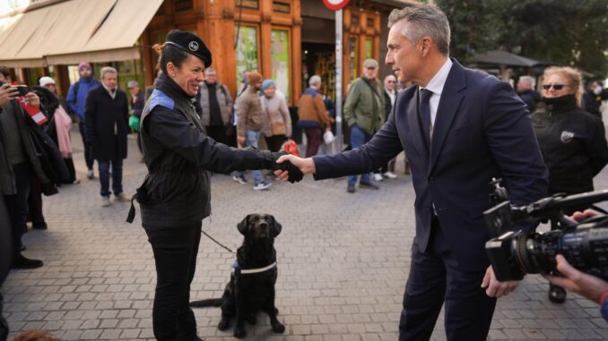 Héroes de 4 patas reconoce a la Comunidad de Madrid por sus unidades caninas tras la DANA en Valencia