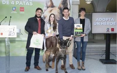 Acana acompaña a Héroes de 4 Patas en la presentación de su calendario solidario